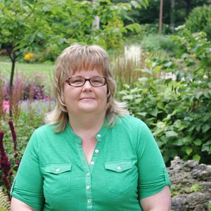 Meet your Posher, Suzanne